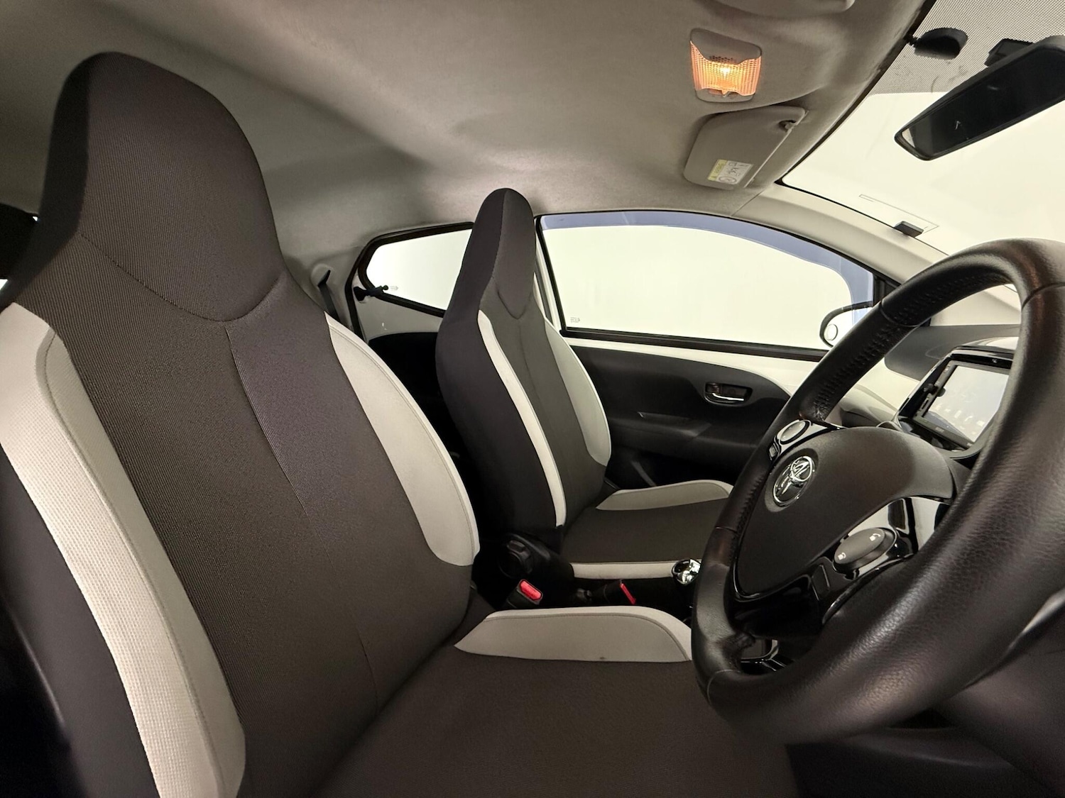 Used Toyota AYGO 2017 for sale - 77243701: Photo 11