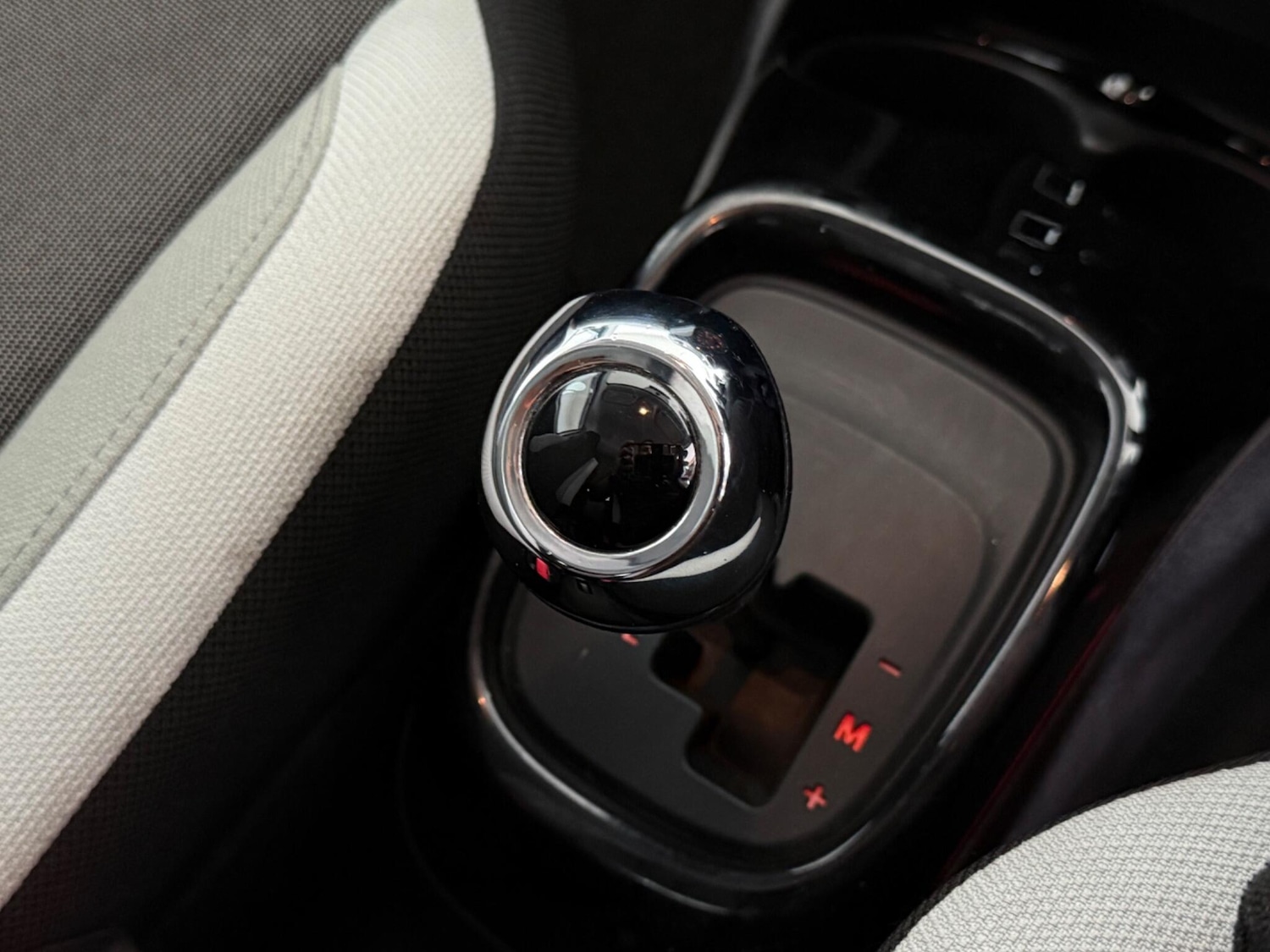 Used Toyota AYGO 2017 for sale - 77243701: Photo 28