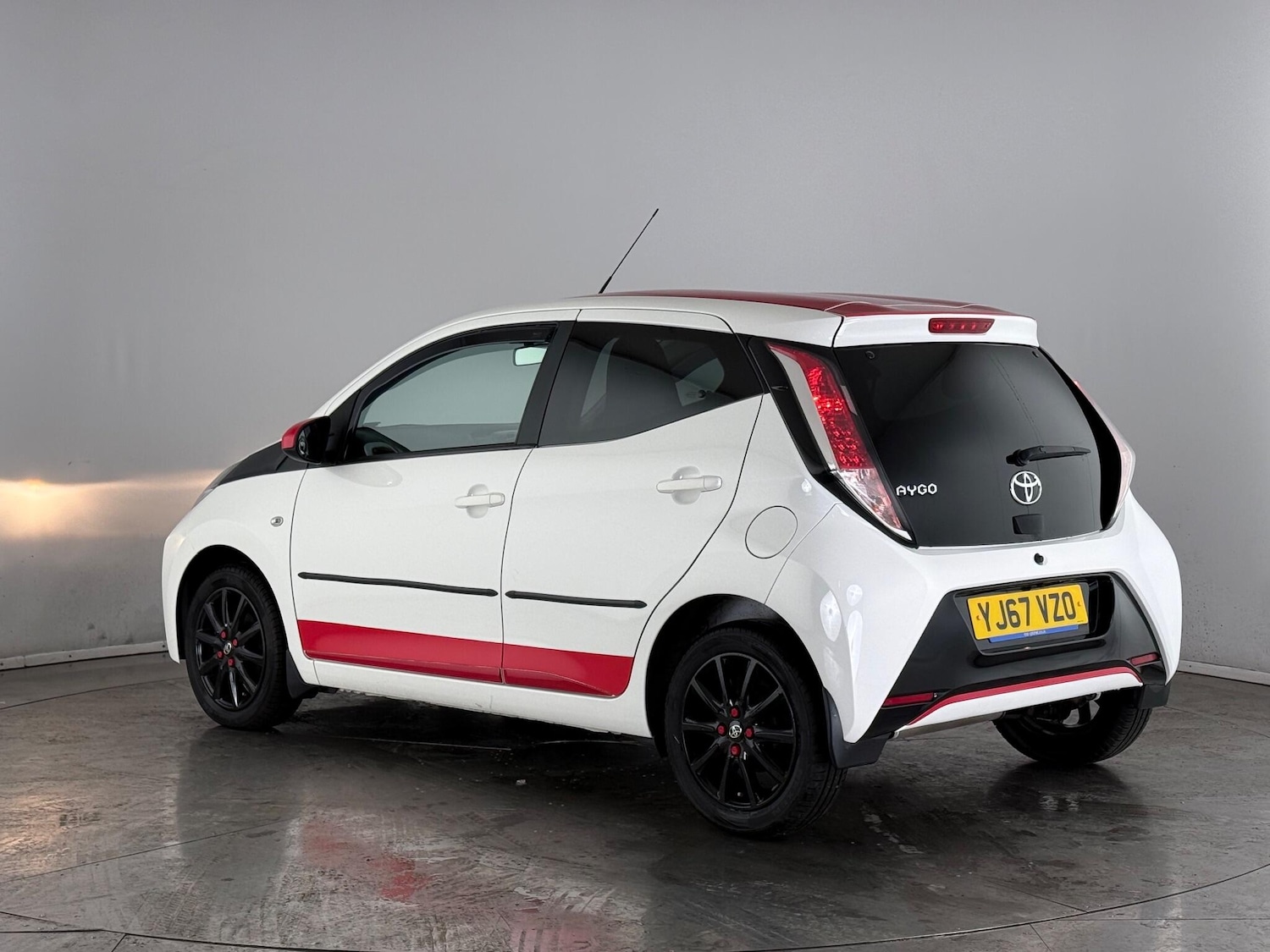 Used Toyota AYGO 2017 for sale - 77243701: Photo 4