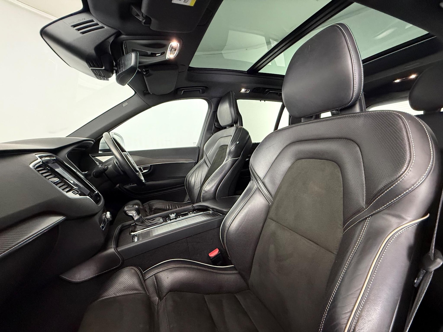 Used Volvo XC90 2015 for sale - 76702342: Photo 16