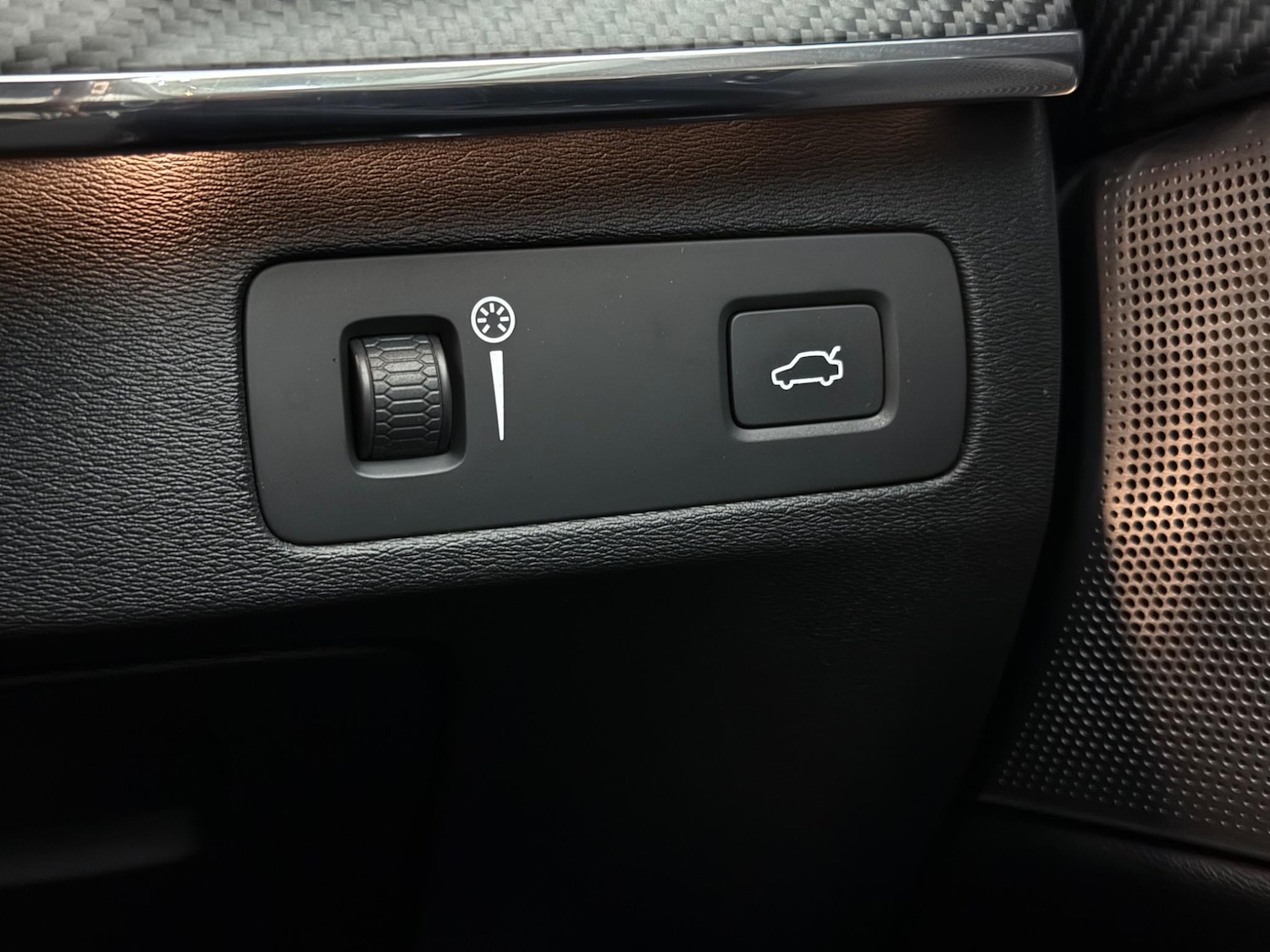 Used Volvo XC90 2015 for sale - 76702342: Photo 28