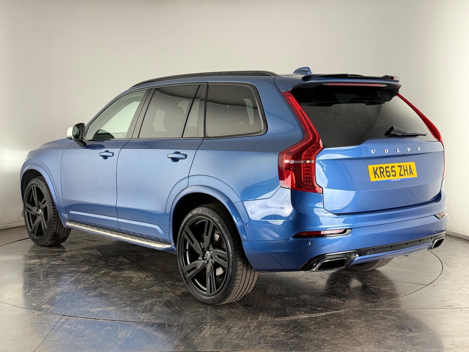 Used Volvo XC90 2015 for sale - 76702342: Photo 4