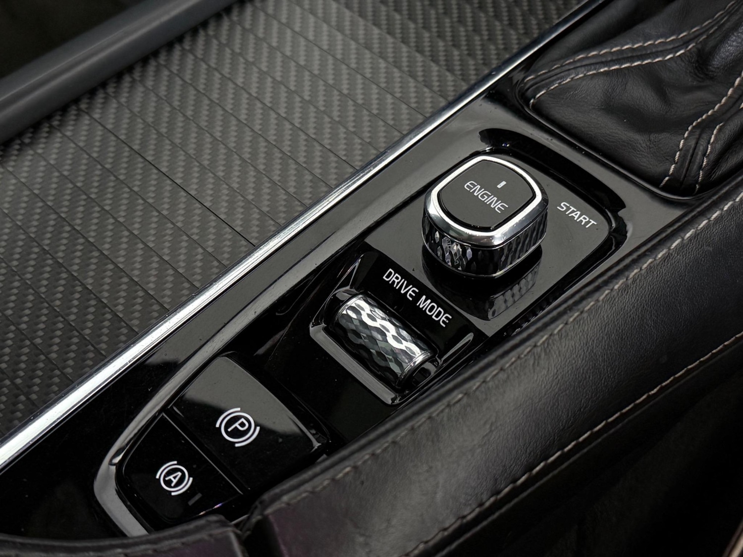 Used Volvo XC90 2015 for sale - 76702342: Photo 42