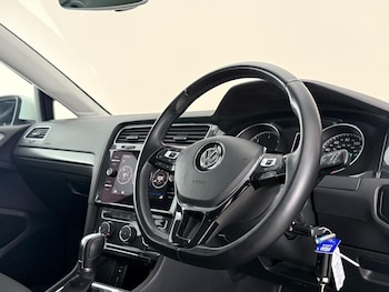 Used Volkswagen Golf 2018 for sale - 78695743: Photo