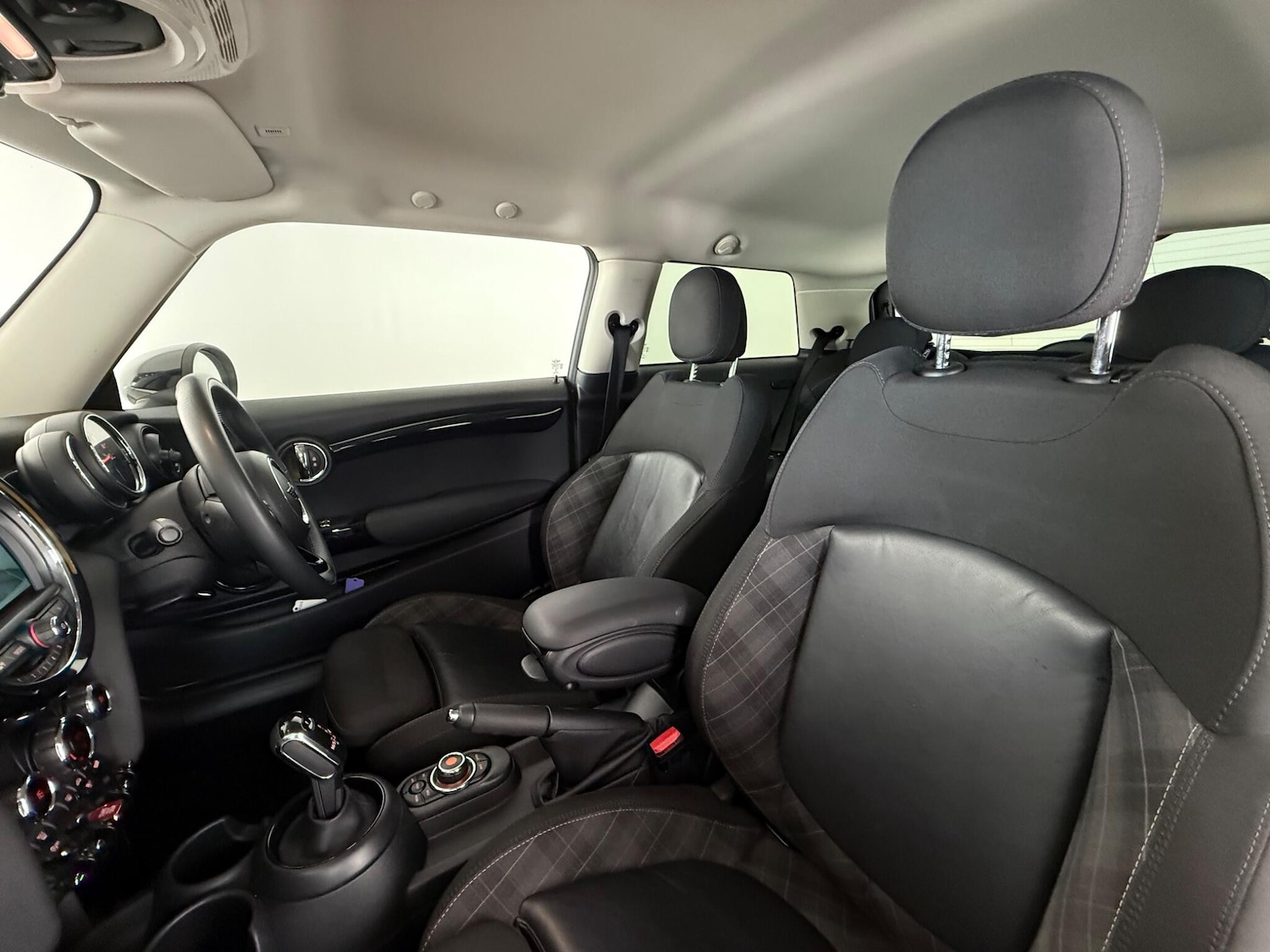 Used MINI Hatch 2019 for sale - 76467178: Photo 18