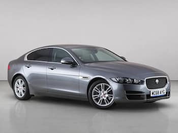 Used Jaguar XE 2018 for sale - 79639070: Photo