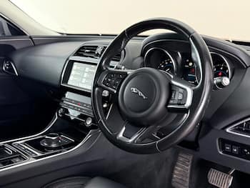 Used Jaguar XE 2018 for sale - 79639070: Photo