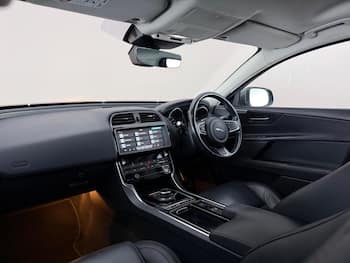 Used Jaguar XE 2018 for sale - 79639070: Photo