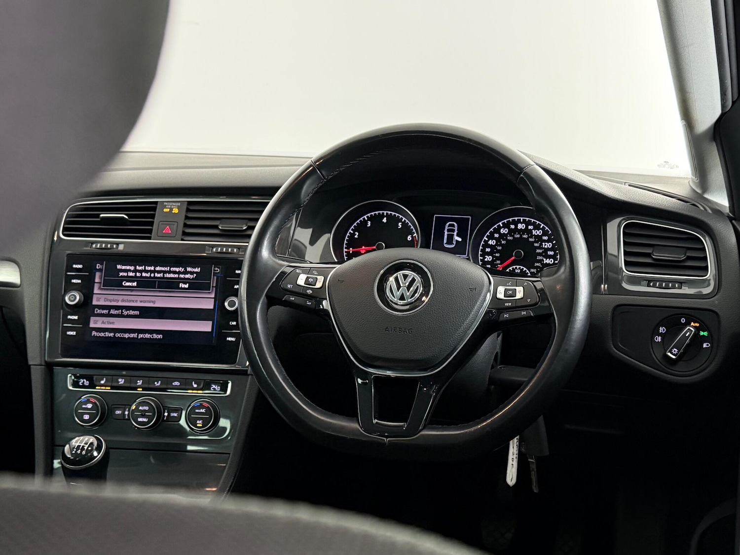 Used Volkswagen Golf 2020 for sale - 77182352: Photo 12