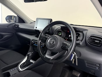 Used Toyota Yaris 2021 for sale - 79039558: Photo