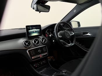 Used Mercedes-Benz GLA 2018 for sale - 79760432: Photo
