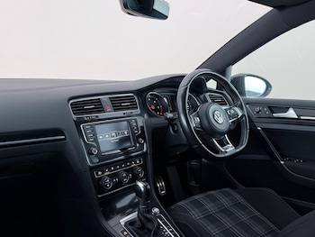 Used Volkswagen Golf 2017 for sale - 79497277: Photo