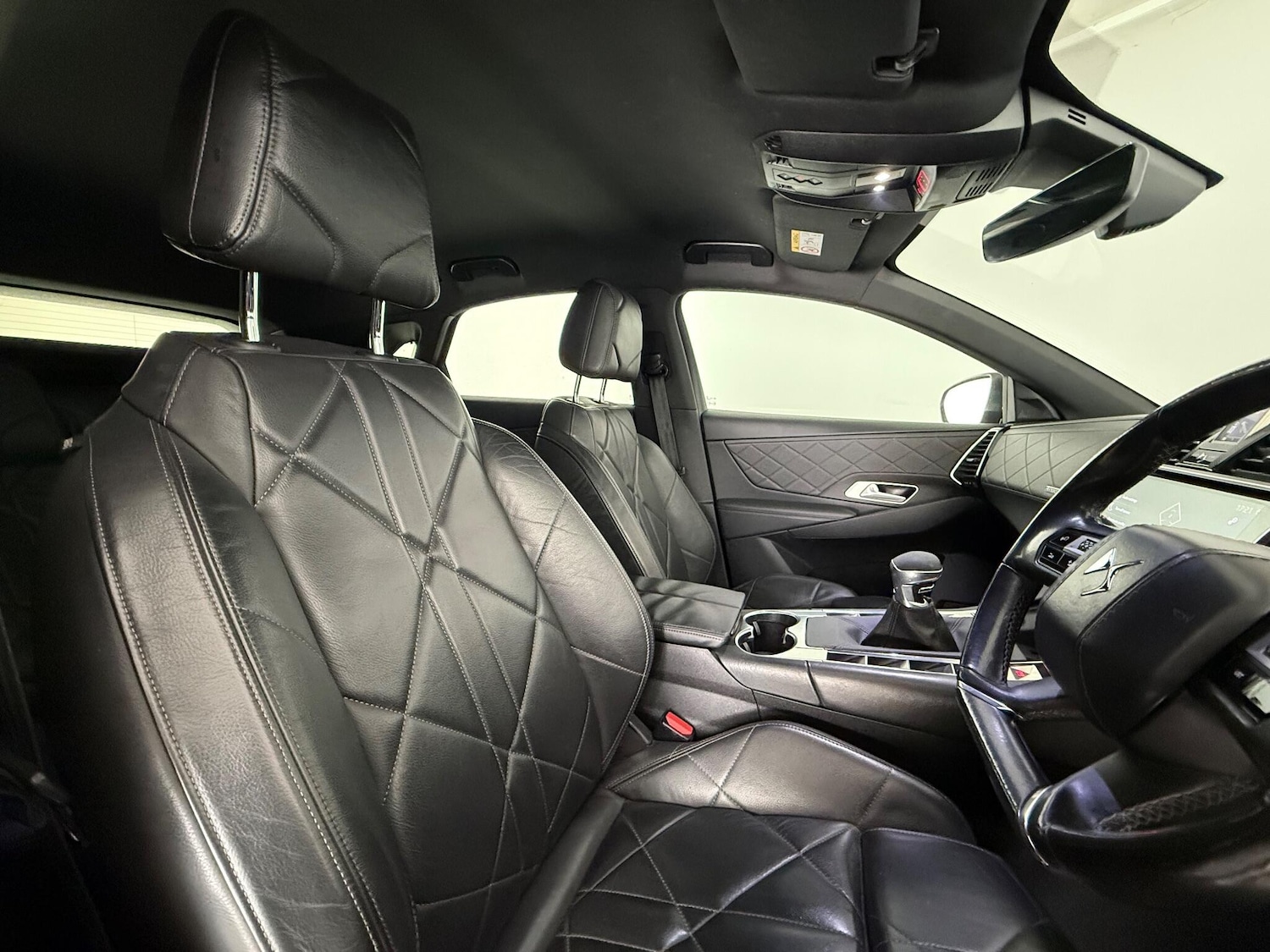 Used DS Automobiles DS 7 Crossback 2018 for sale - 77222548: Photo 8