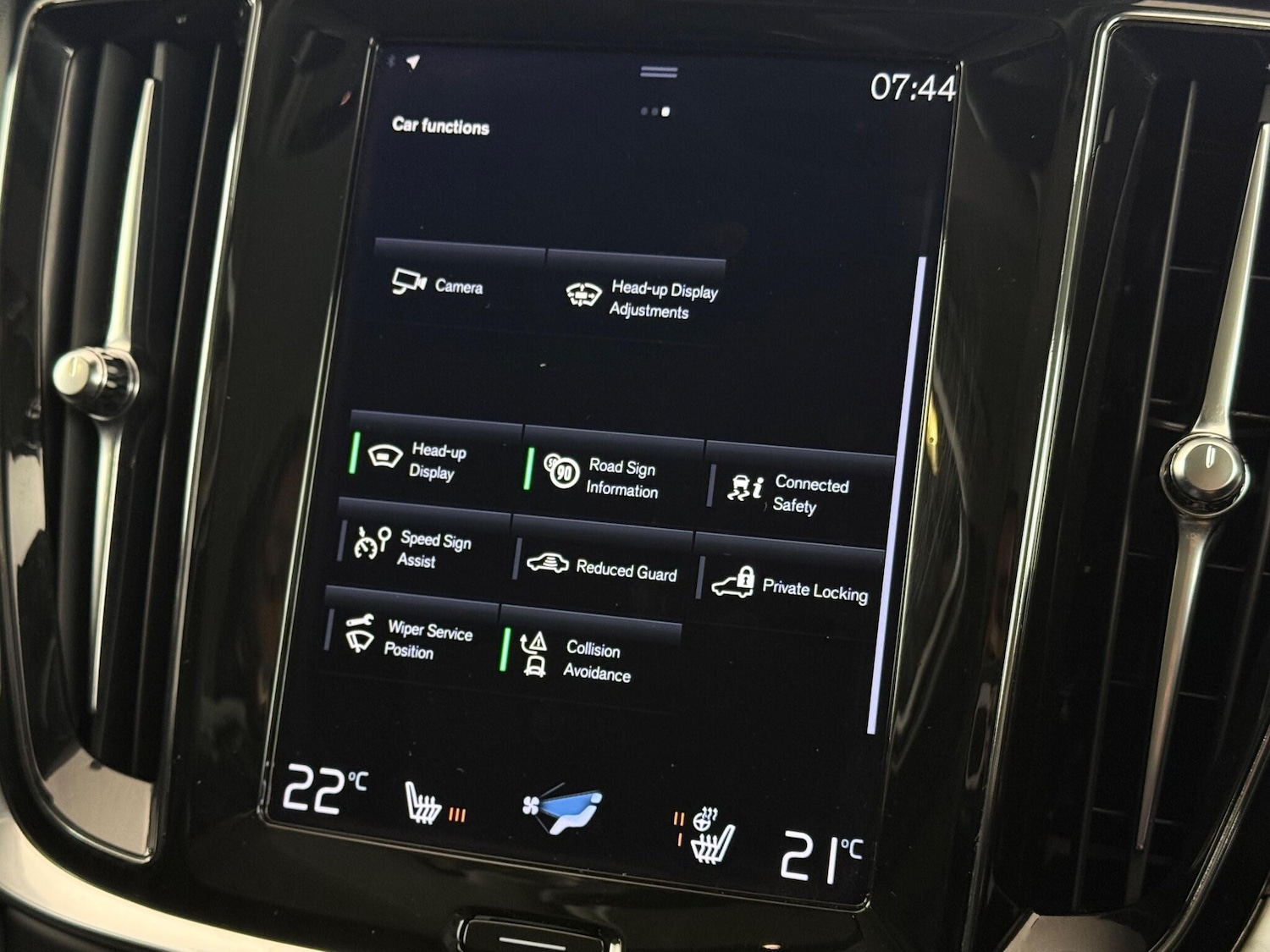 Used Volvo V60 2021 for sale - 77244094: Photo 30