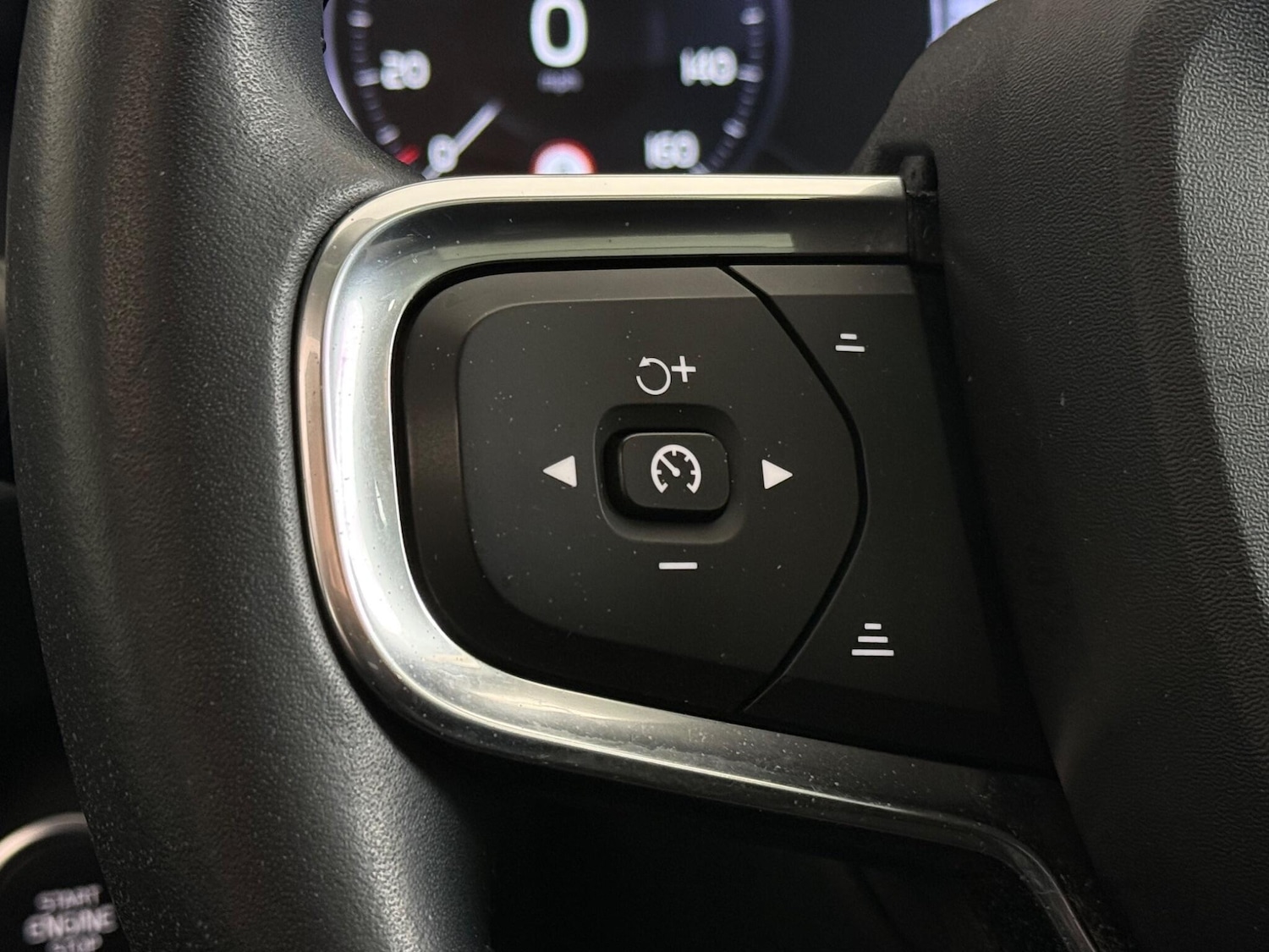 Used Volvo XC40 2018 for sale - 77599207: Photo 17