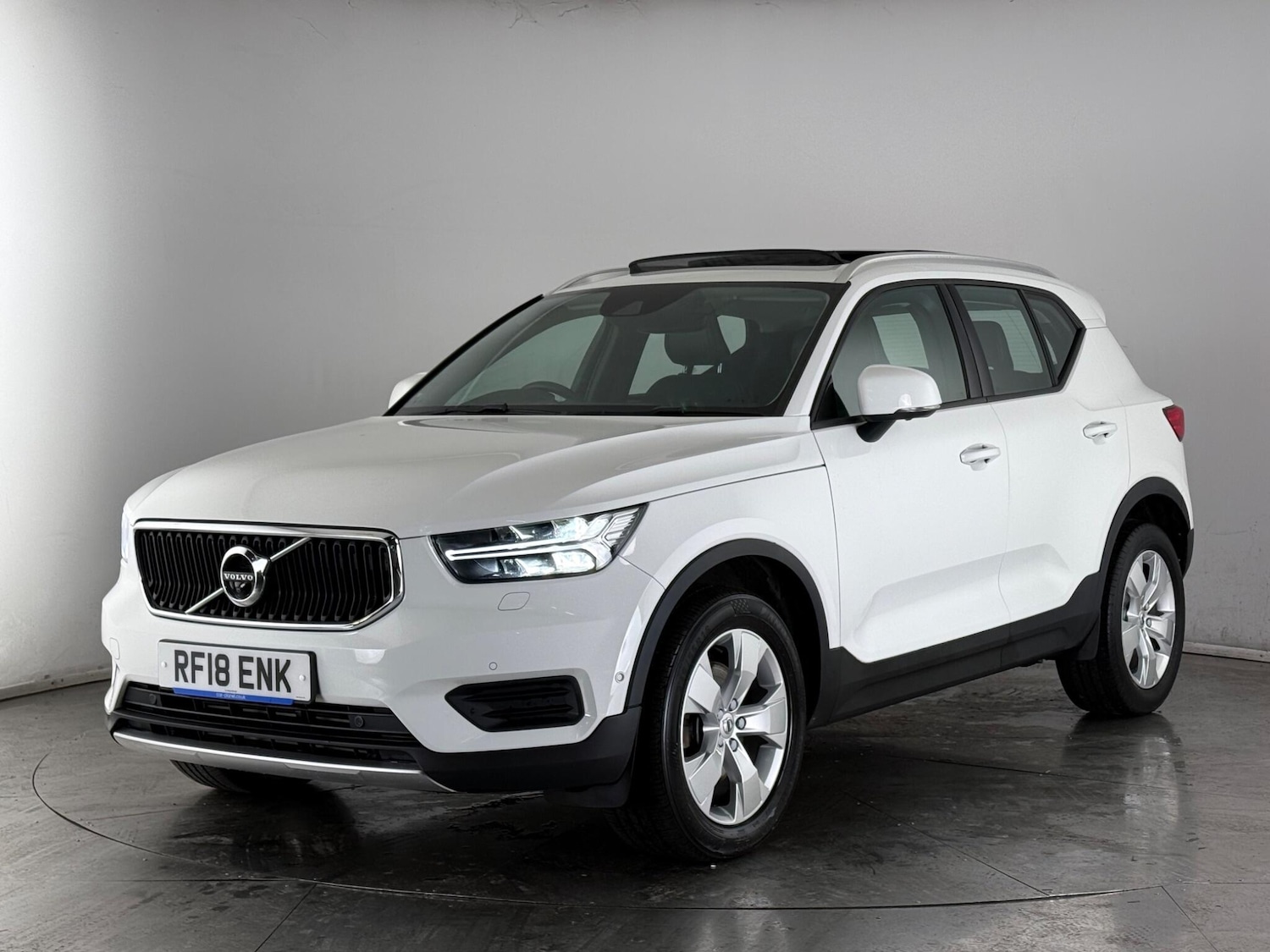 Used Volvo XC40 2018 for sale - 77599207: Photo 2