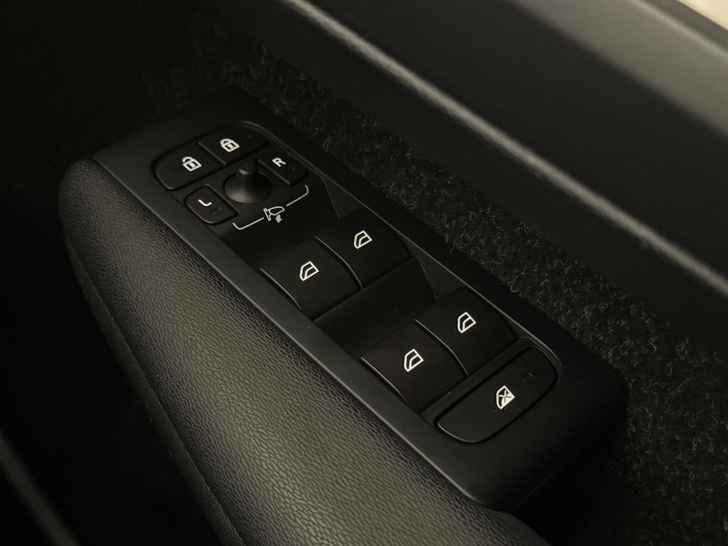 Used Volvo XC40 2018 for sale - 77599207: Photo 22