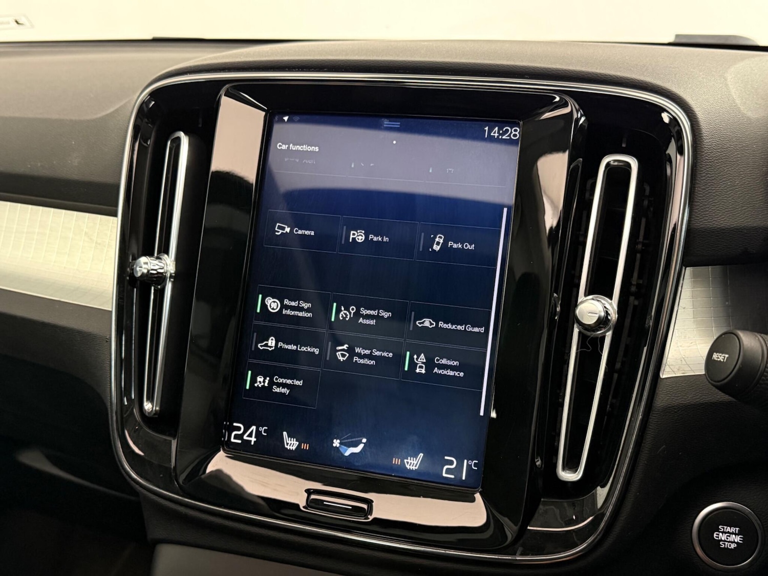 Used Volvo XC40 2018 for sale - 77599207: Photo 29