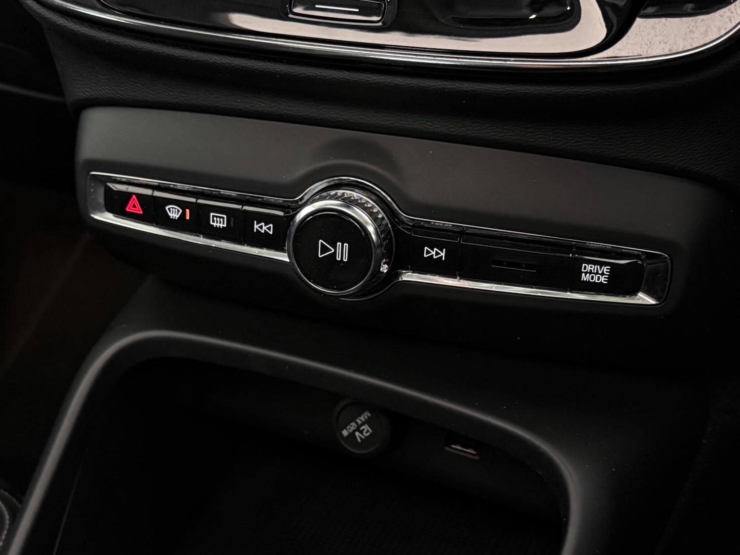 Used Volvo XC40 2018 for sale - 77599207: Photo 34