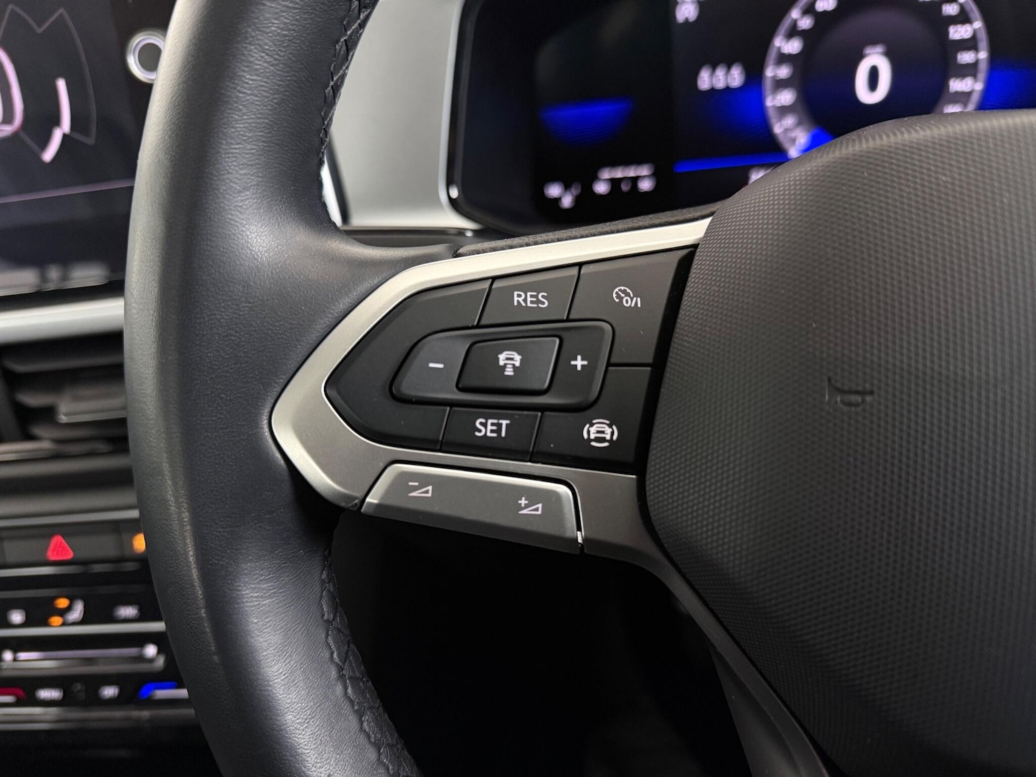 Used Volkswagen T-Roc 2022 for sale - 77259688: Photo 18