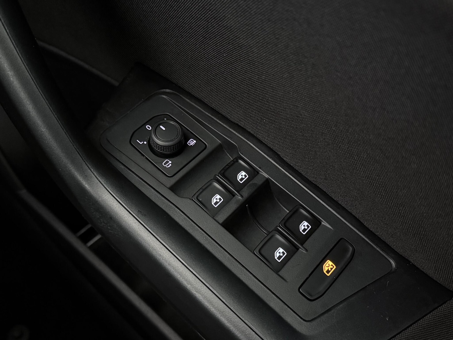 Used Volkswagen T-Roc 2022 for sale - 77259688: Photo 23