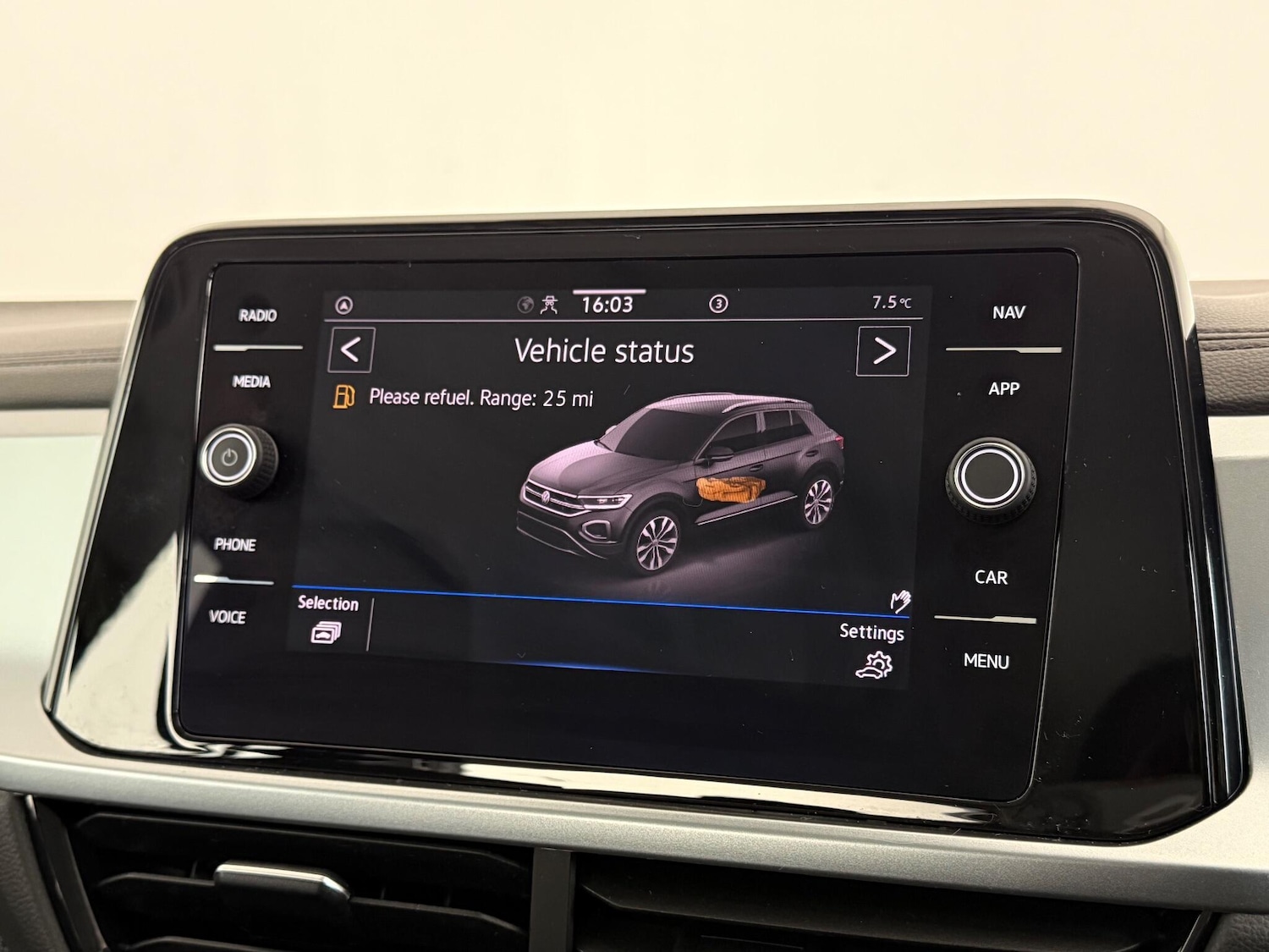 Used Volkswagen T-Roc 2022 for sale - 77259688: Photo 30