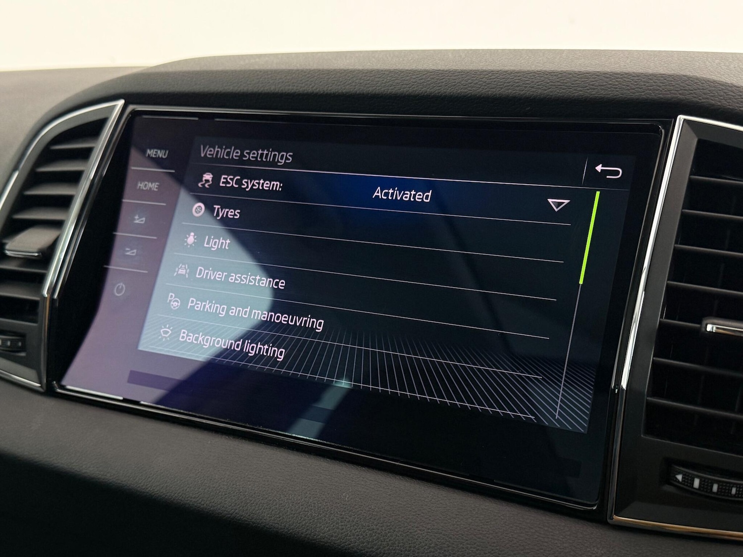 Used Skoda Karoq 2018 for sale - 77260352: Photo 28