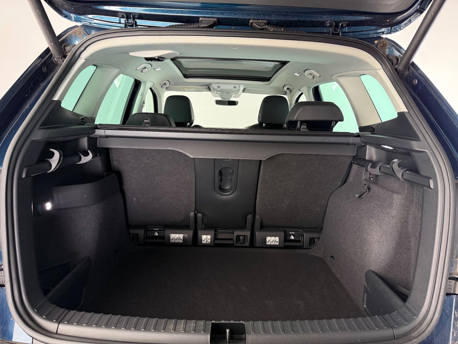 Used Skoda Karoq 2018 for sale - 77260352: Photo 6