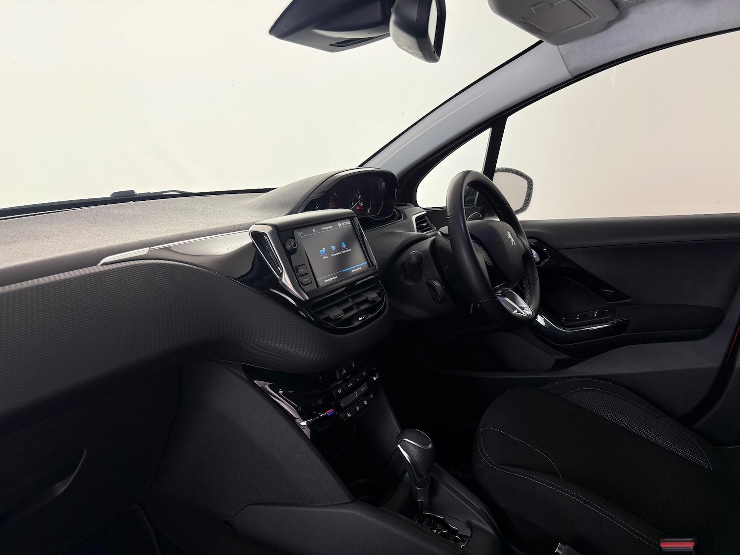 Used Peugeot 208 2018 for sale - 77243513: Photo 13