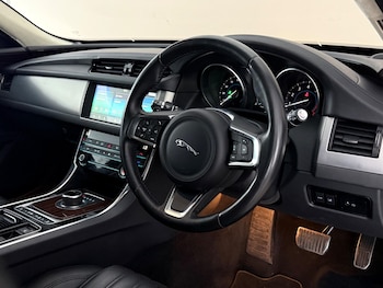Used Jaguar XF 2018 for sale - 78935519: Photo