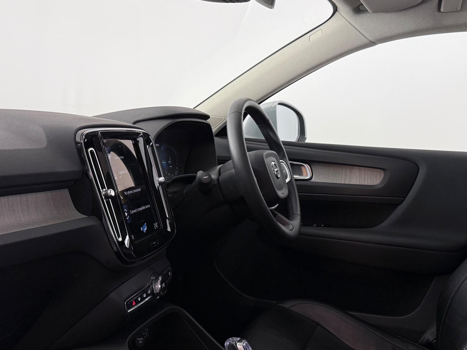 Used Volvo XC40 2021 for sale - 77260303: Photo 13