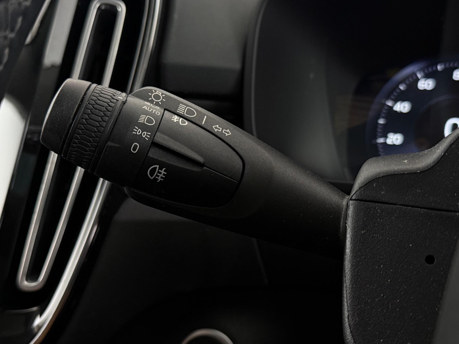 Used Volvo XC40 2021 for sale - 77260303: Photo 21