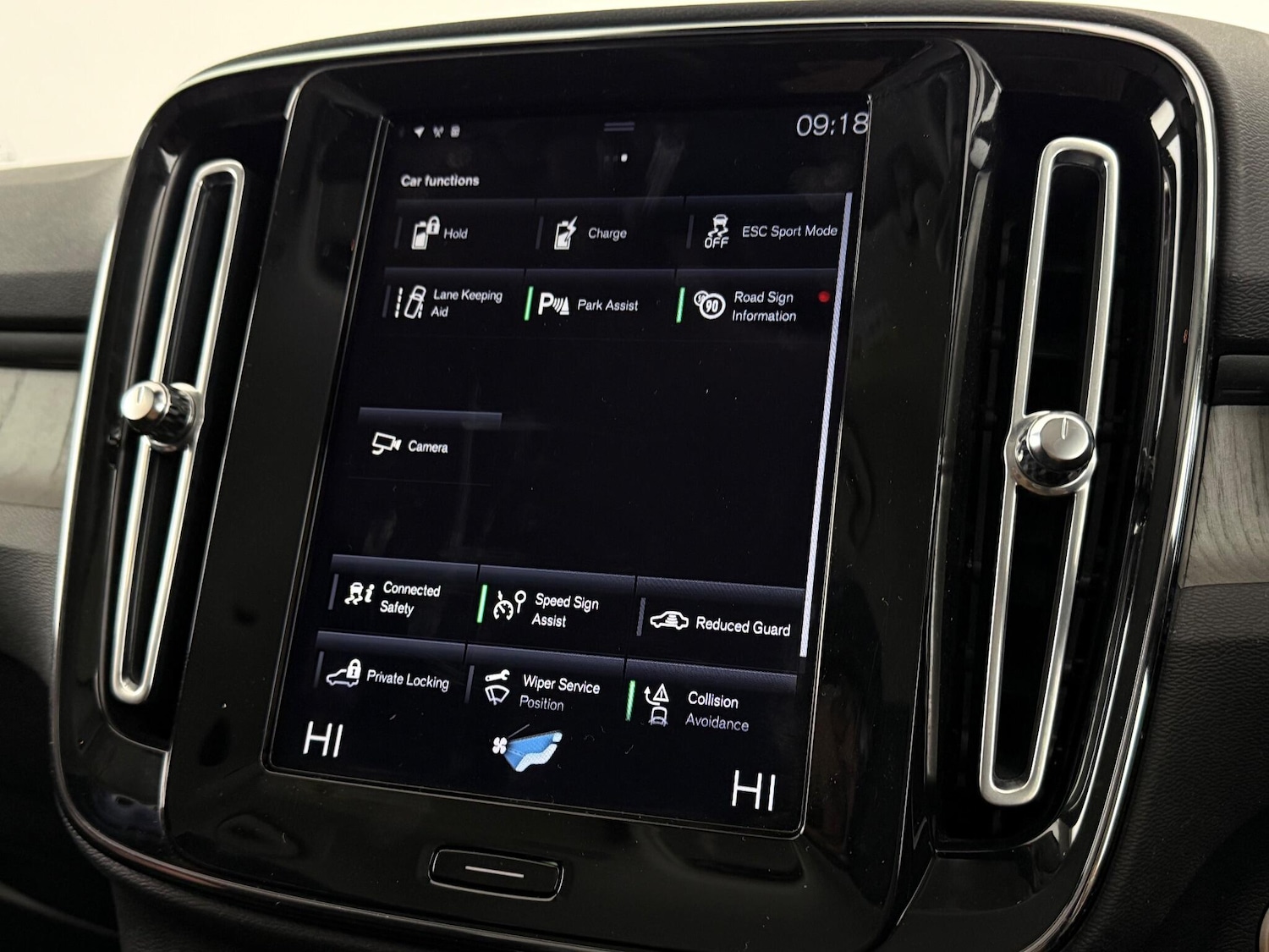 Used Volvo XC40 2021 for sale - 77260303: Photo 29