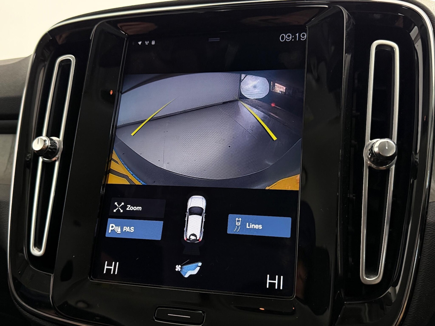 Used Volvo XC40 2021 for sale - 77260303: Photo 34