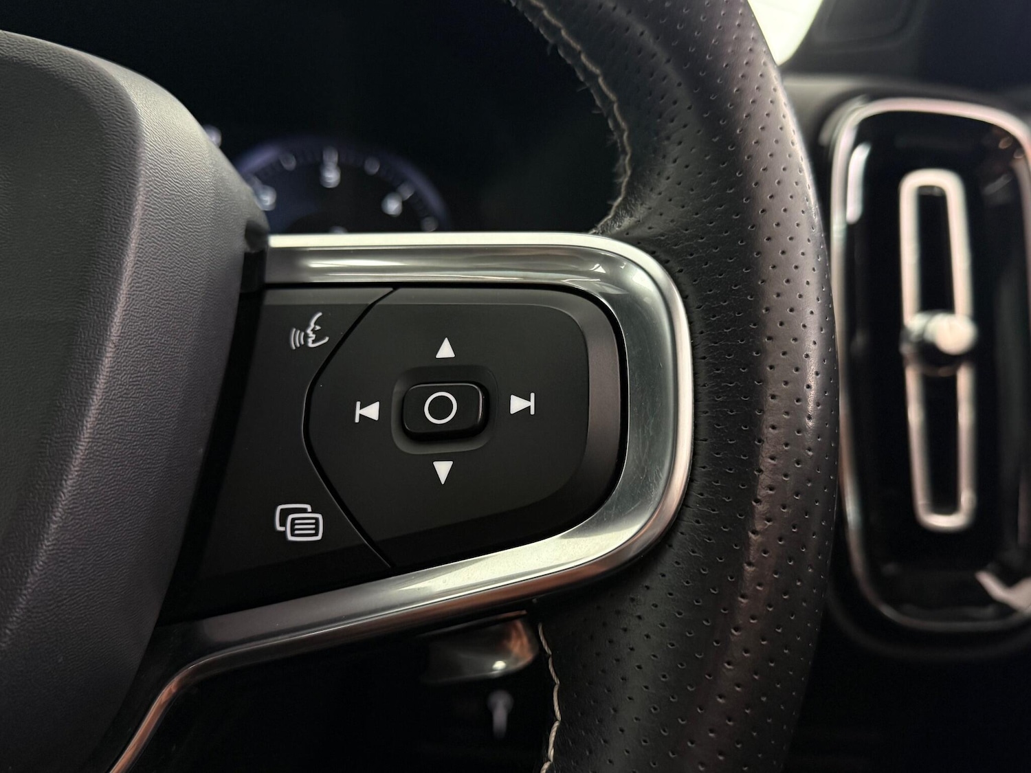 Used Volvo XC40 2018 for sale - 77260621: Photo 20