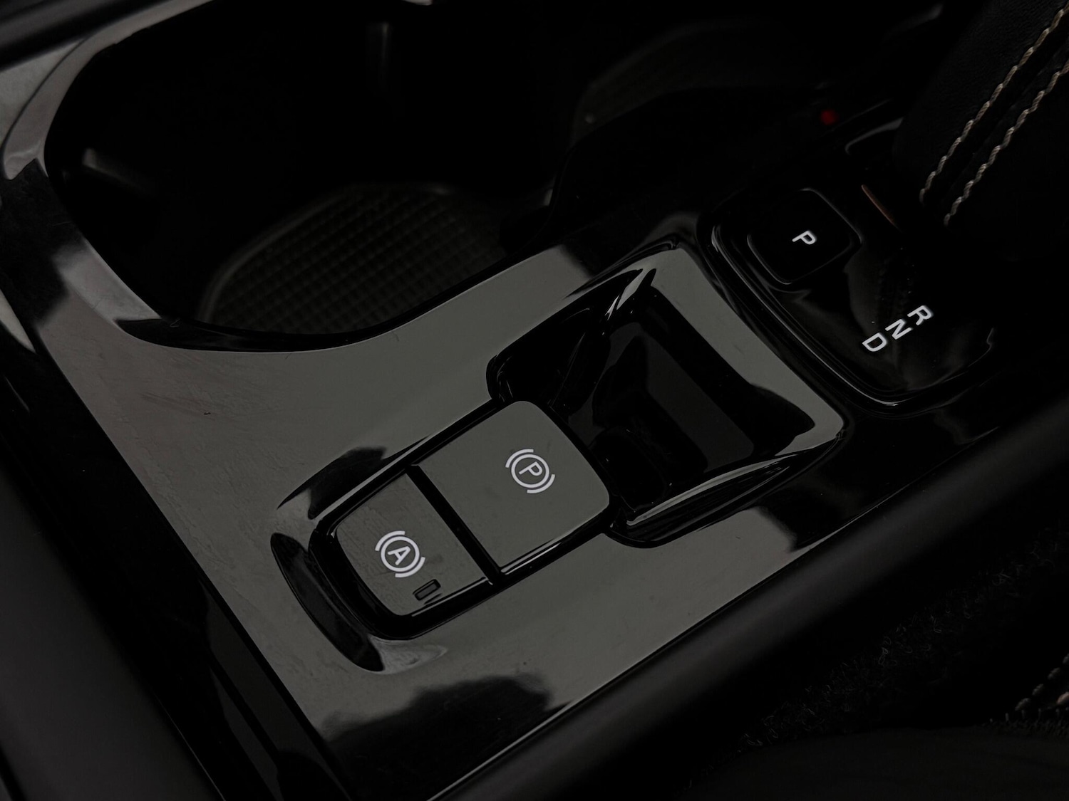 Used Volvo XC40 2018 for sale - 77260621: Photo 30