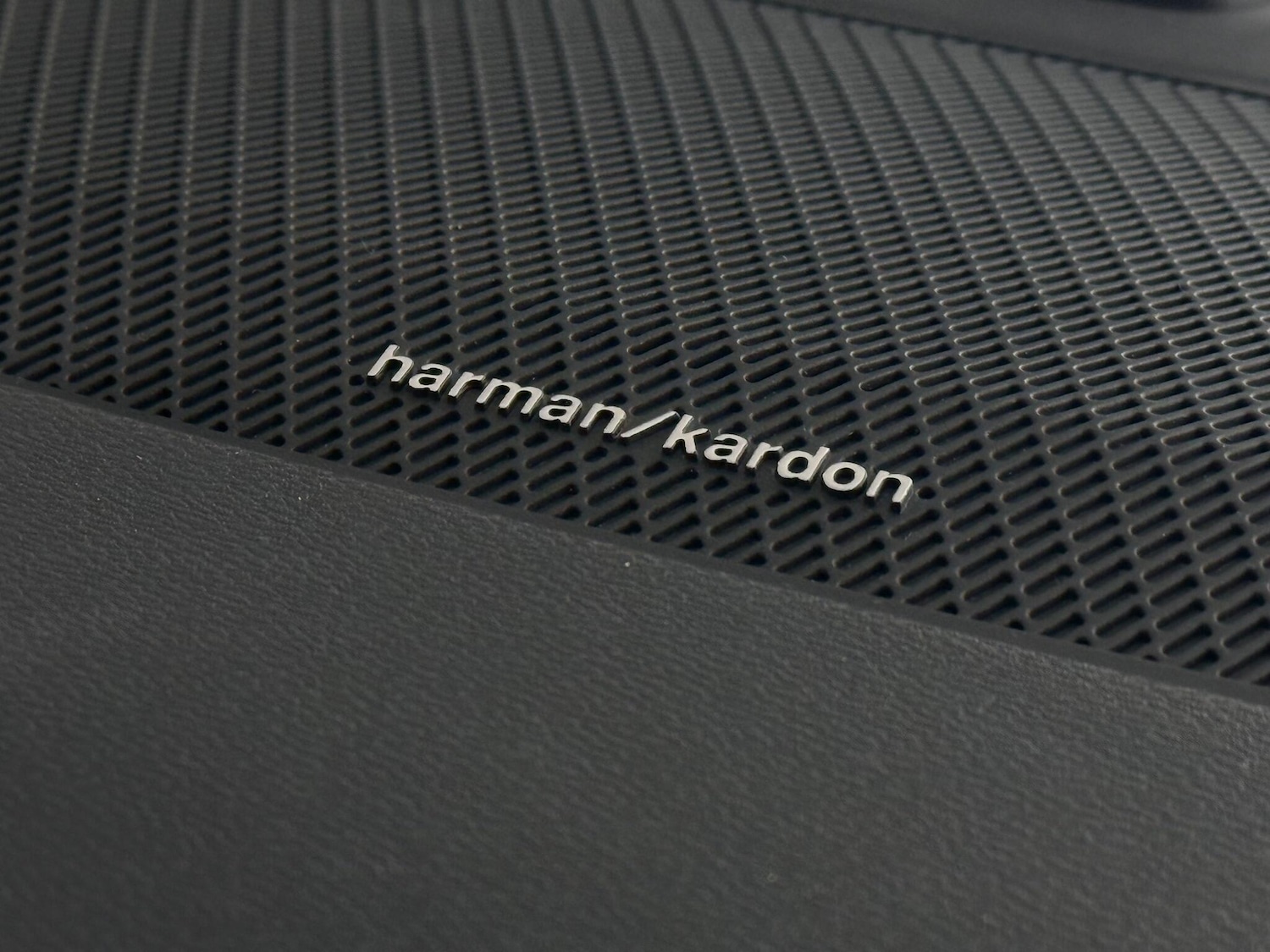 Used Volvo XC40 2018 for sale - 77260621: Photo 31