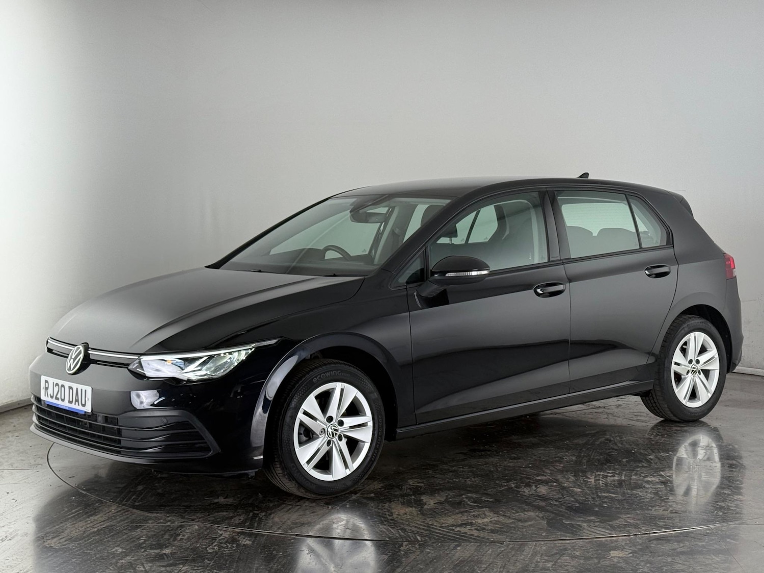 Used Volkswagen Golf 2020 for sale - 77216627: Photo 2