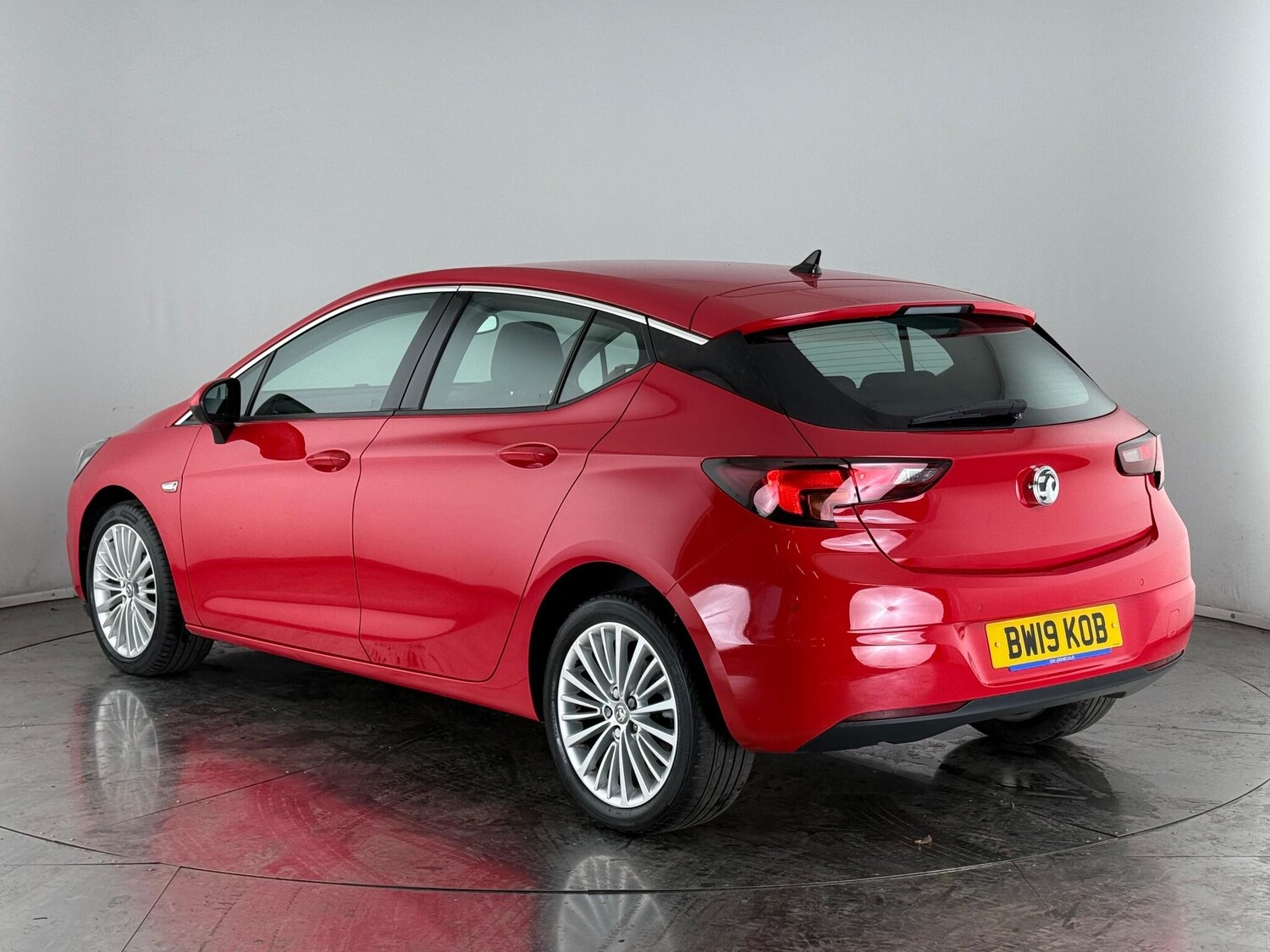 Used Vauxhall Astra 2019 for sale - 76513035: Photo 4
