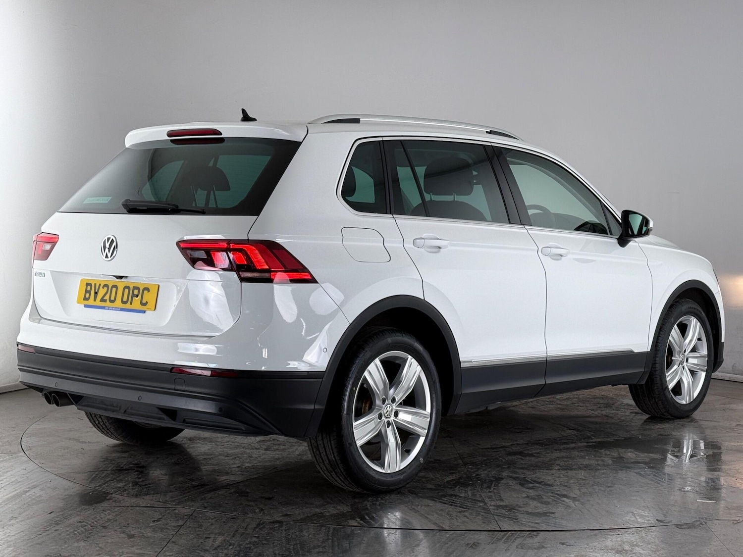 Used Volkswagen Tiguan 2020 for sale - 77456598: Photo 3