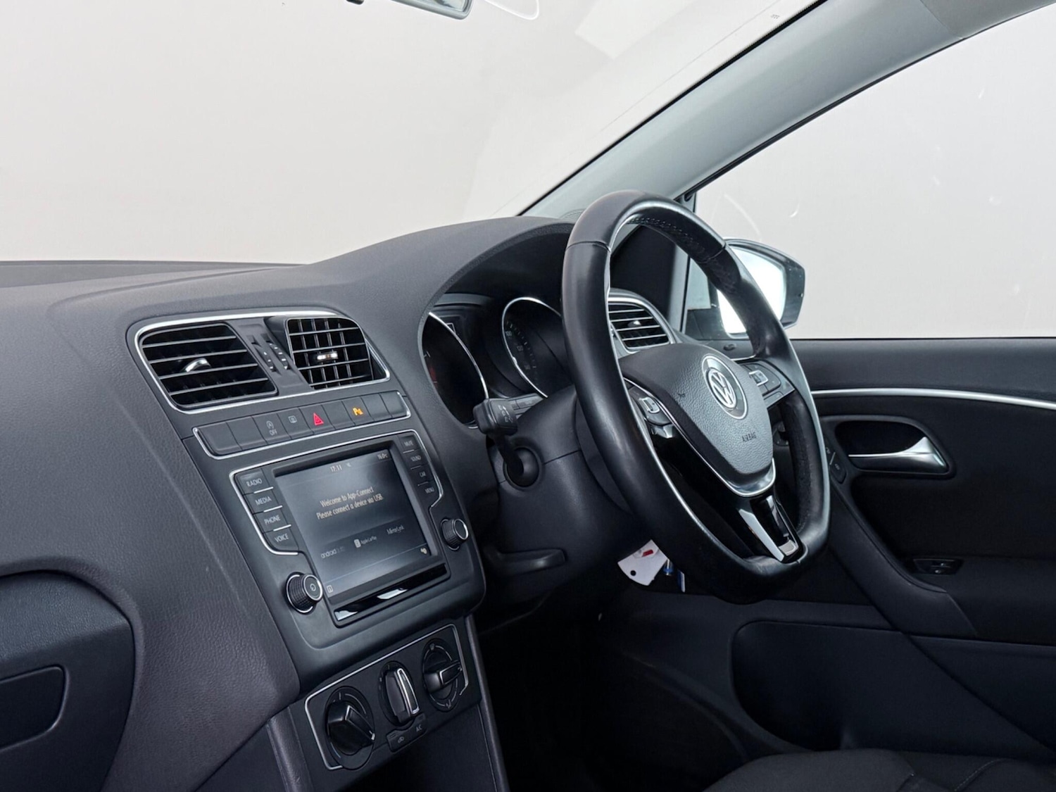 Used Volkswagen Polo 2016 for sale - 78185847: Photo 14