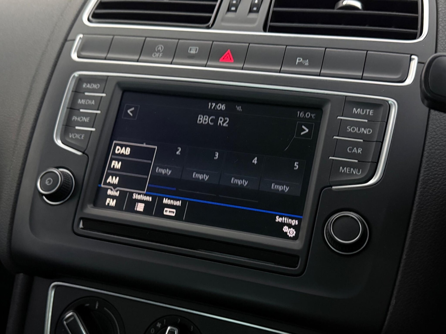 Used Volkswagen Polo 2016 for sale - 78185847: Photo 26