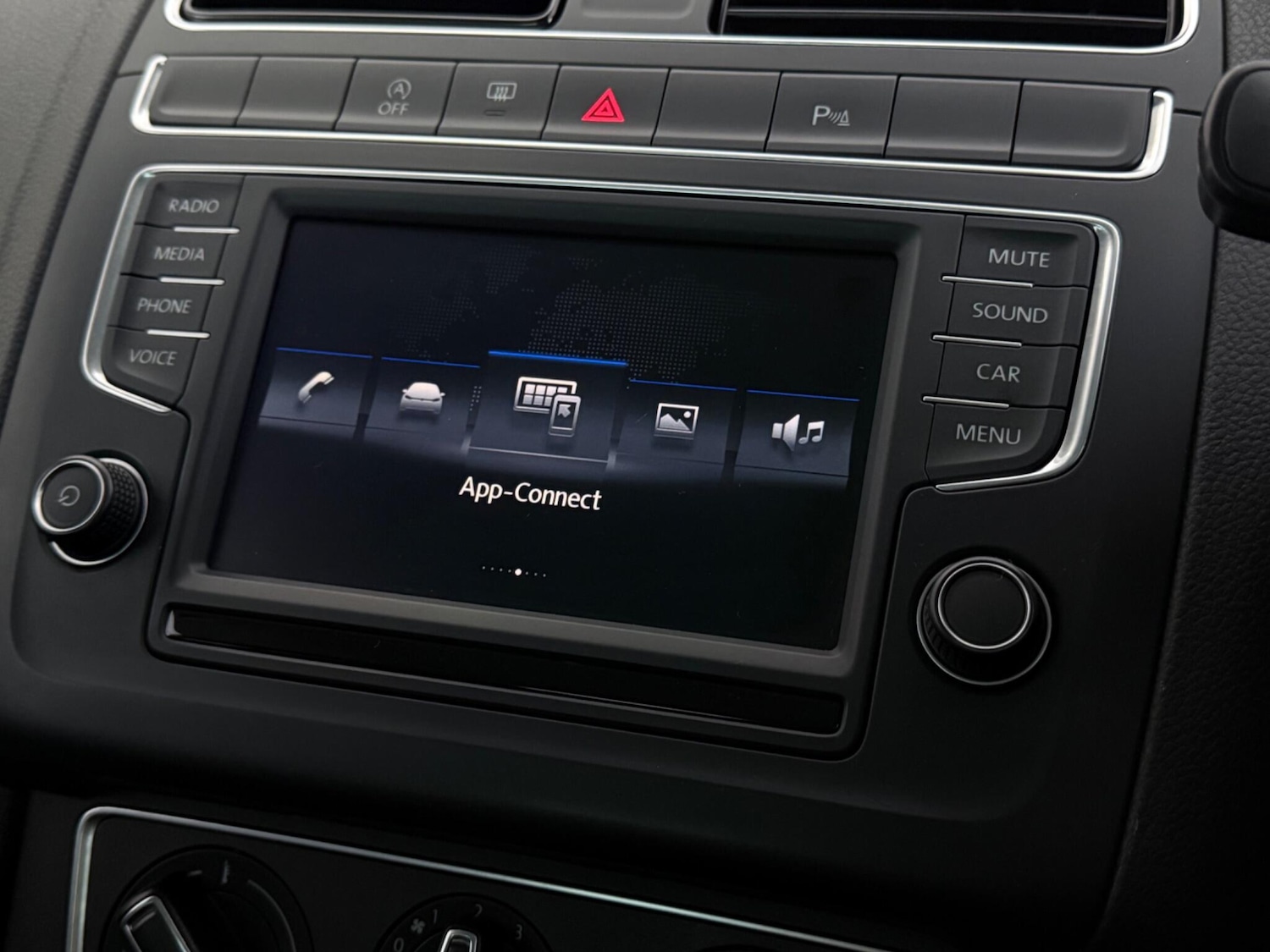 Used Volkswagen Polo 2016 for sale - 78185847: Photo 27