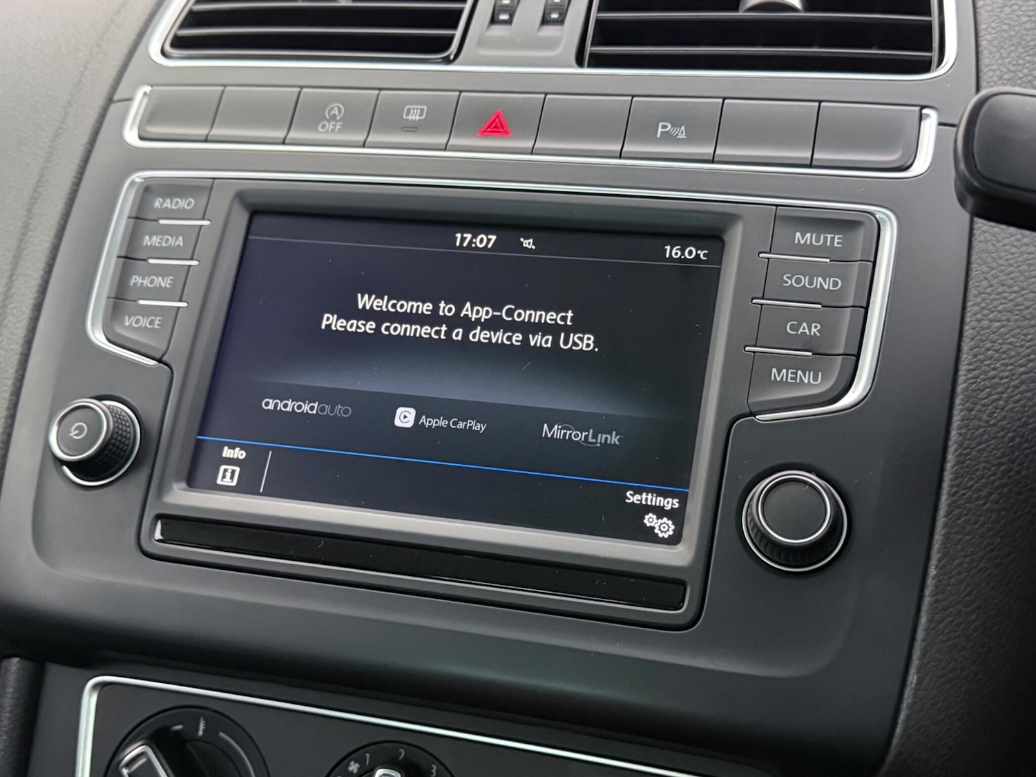 Used Volkswagen Polo 2016 for sale - 78185847: Photo 31