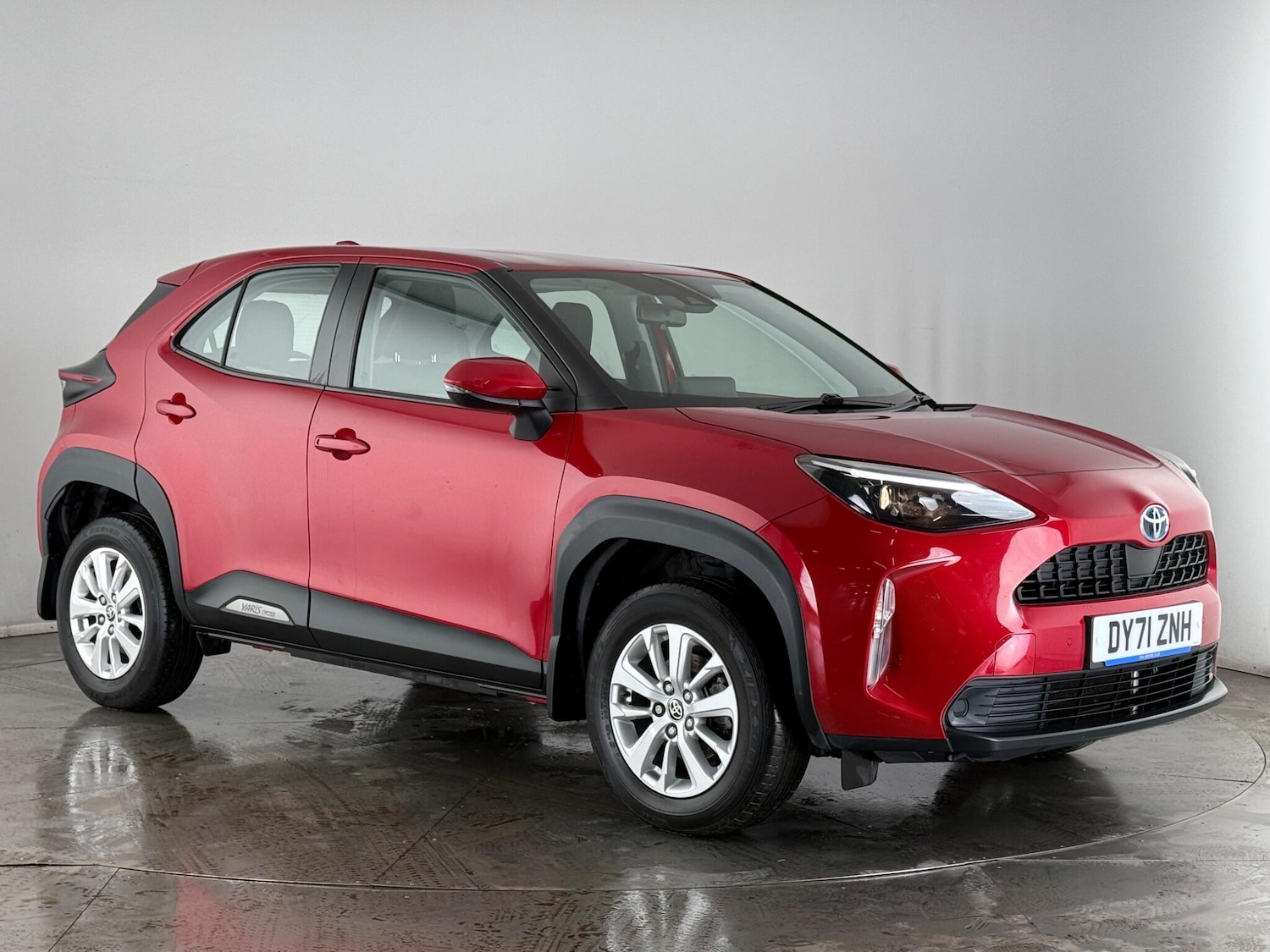 Used Toyota Yaris Cross 2021 for sale - 77701822: Photo 1