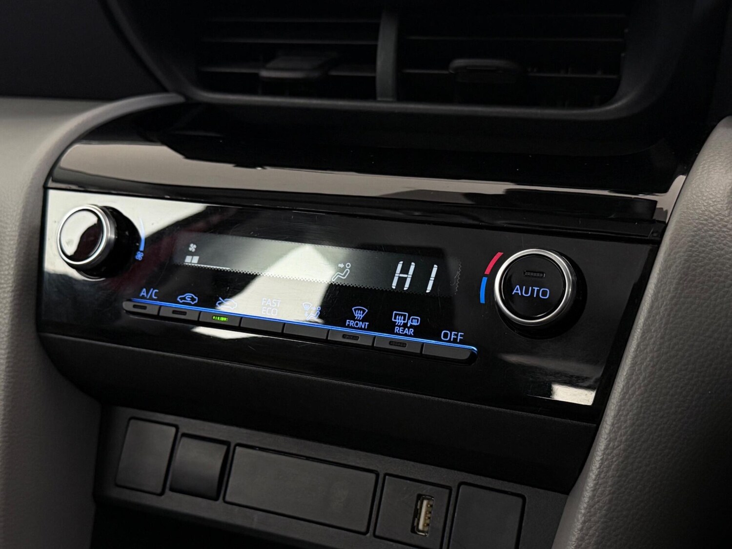 Used Toyota Yaris Cross 2021 for sale - 77701822: Photo 26