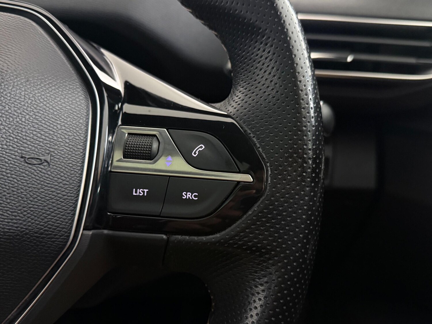 Used Peugeot 3008 2018 for sale - 76701066: Photo 24