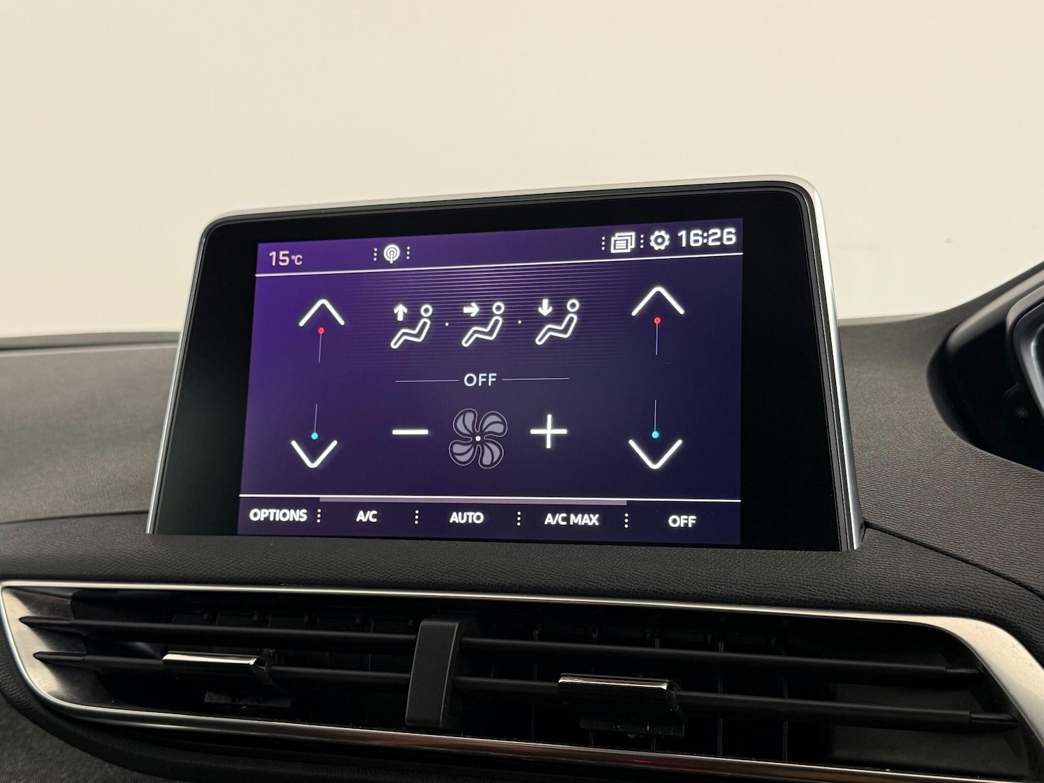 Used Peugeot 3008 2018 for sale - 76701066: Photo 32