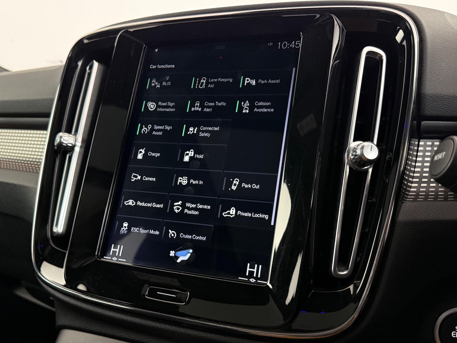 Used Volvo XC40 2020 for sale - 77144654: Photo 28