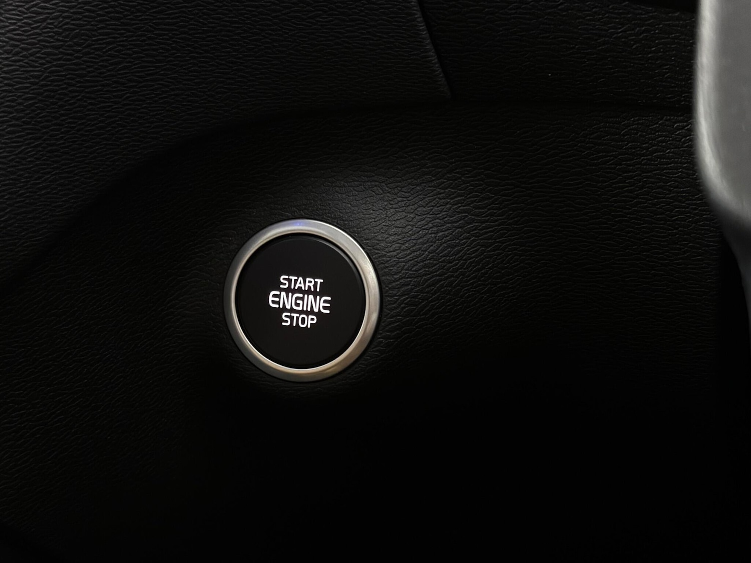 Used Volvo XC40 2020 for sale - 77144654: Photo 40